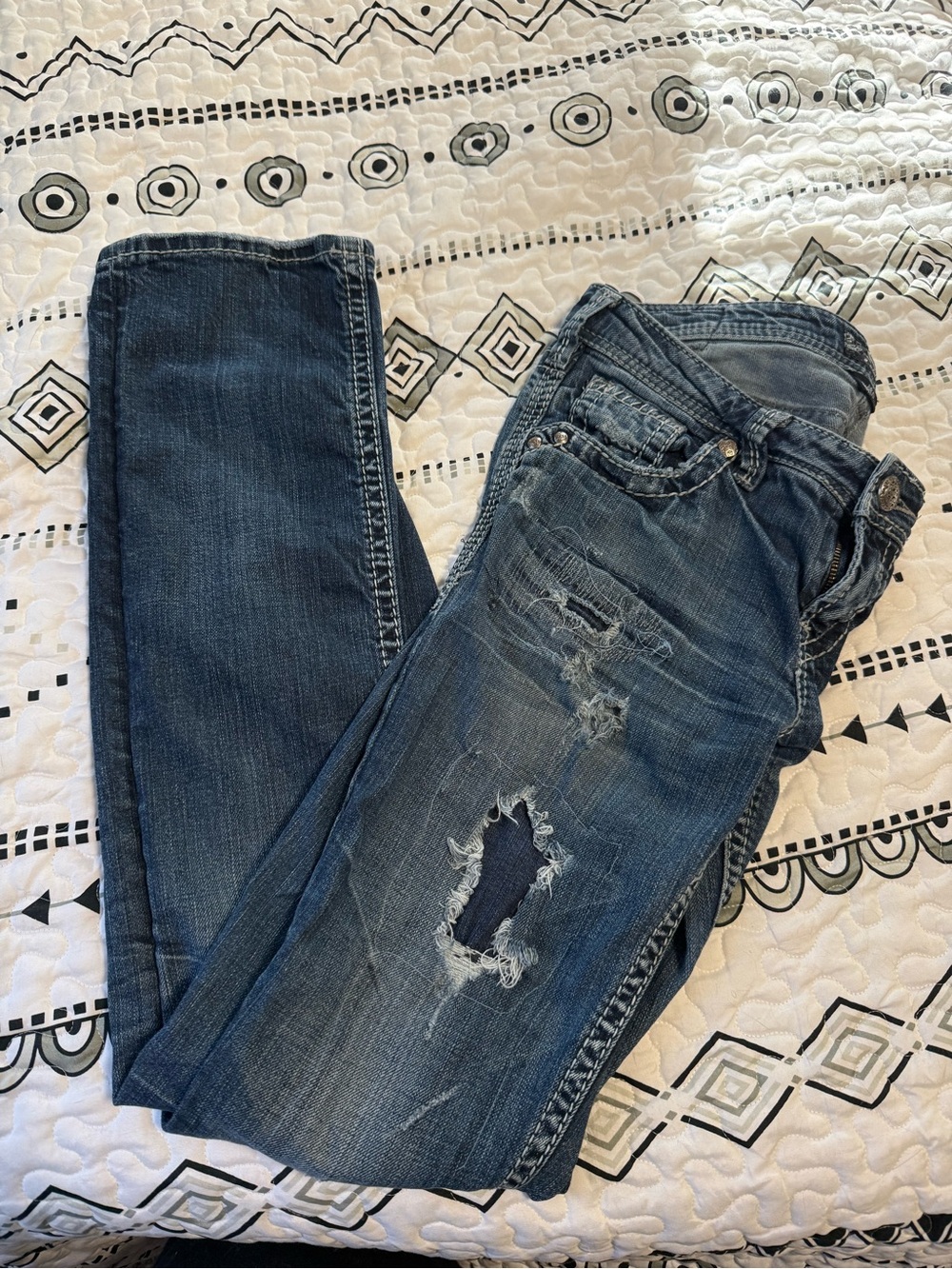 Silver Jeans Women’s Distressed Blue Skinny Bootcut Jeans